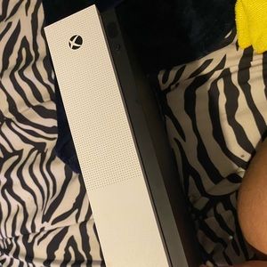 Used Xbox 1 S